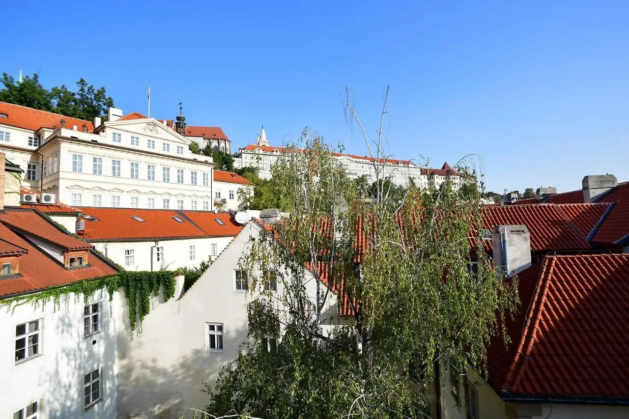Lovely Little Cosy Apt In Prag